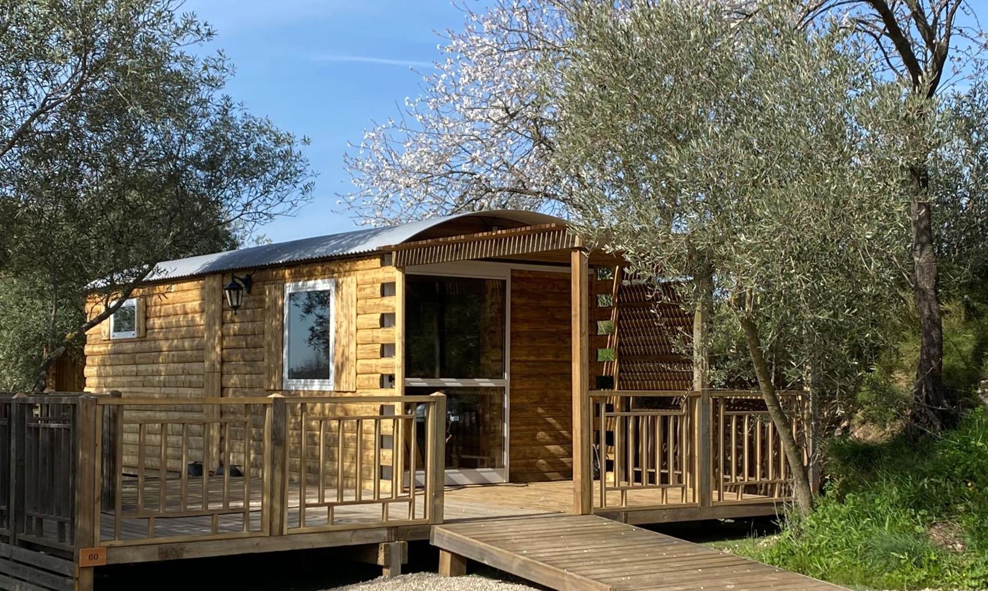 Camping Les Amandiers Castelnau-de-Guers エクステリア 写真